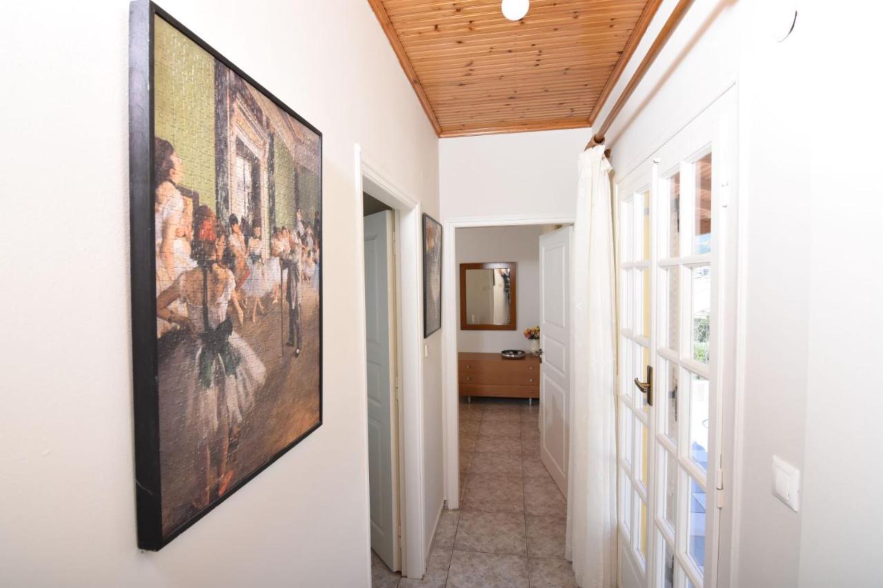 The Yellow Art Home Каламата Екстер'єр фото